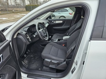 Volvo XC40 Crossover 2.0 D3 150KM 2019 Volvo XC 40 2,0 diesel 150KM MOMENTUM, zdjęcie 4