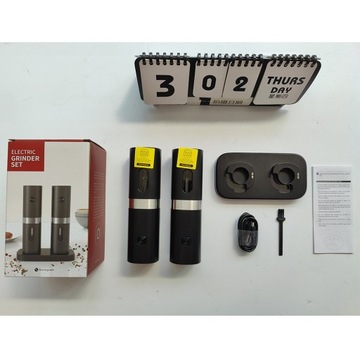 MŁYNEK ELEKTRYCZNY DO SOLI Z REGULACJĄ GRUBOŚCI 2 SZT