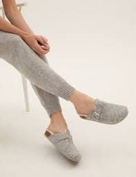 KLAPKI FILCOWE CHODAKI R.36-37 MARKS&SPENCER