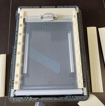 Открывающееся окно для прицепа-домика DOMETIC 39,5x53