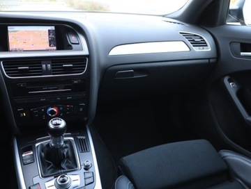 Audi A4 B8 Avant Facelifting 2.0 TDI 150KM 2014 Audi A4 2.0 TDI, Skóra, Navi, Xenon, Bi-Xenon, zdjęcie 7