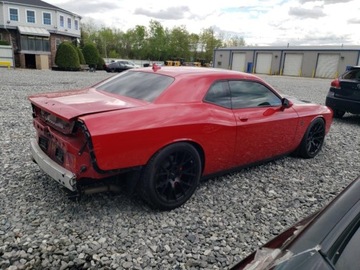Dodge Challenger III 2016 Dodge Challenger SRT Hellcat 2016 6.2l 6.2 Benzyna 707KM, zdjęcie 3