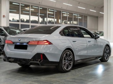BMW Seria 5 G90-91 Touring 2.0 520d 197KM 2026 BMW Seria 5 520d xDrive Sport Sedan 2.0 (197KM) 2026, zdjęcie 4