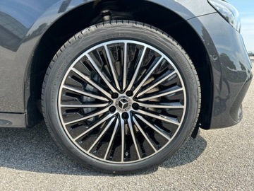 Mercedes Klasa E W214 Sedan 2.0 220d 197KM 2025 E Klasa 220 d 4-Matic AMG 2.0 (197KM) 2025, zdjęcie 4