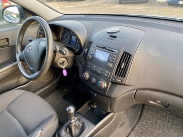 Hyundai i30 I Hatchback 1.6 CRDi 90KM 2009 Hyundai i30 Zarejstrowaney nowe sprzeglo 1.6 Diesel 90KM, zdjęcie 9