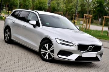 Volvo V60 II  Kombi 2.0 D3 150KM 2020 Volvo V60 2.0 D3 150KM Navi Led Climatronic Pdc, zdjęcie 2