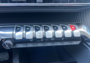 Peugeot 3008 II Crossover 1.6 BlueHDi 120KM 2018 Peugeot 3008 1.6D 120KM AutomF1,PERLA Klimatr.LEDY 2xPDC BluetoothFAKTURAG, zdjęcie 19