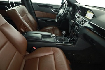 Mercedes Klasa E W212 Kombi 200 CDI BlueEFFICIENCY 136KM 2011 Mercedes E E 200 CDI, Skóra, Navi, Xenon, zdjęcie 6