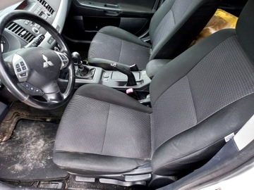 MITSUBISHI LANCER VIII SEDADLA POHOVKA BOKY