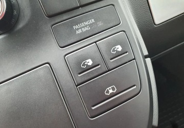 Volkswagen Multivan T6 2010 Volkswagen Multivan Highline Bezwypadkowy Serwis GetHelp 2.0 Diesel, zdjęcie 11