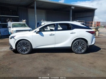 Lexus RX V 2023 Lexus RX 2023r., LUXURYPREMIUM, od ubezpieczalni 2.4 Benzyna 275KM, zdjęcie 3