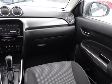 Suzuki Vitara III SUV Facelifting 1.4 BoosterJet 140KM 2019 Suzuki Vitara 1.4 BoosterJet, Salon Polska, zdjęcie 7