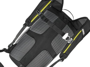 ЧЕРНЫЙ ВЕЛОСИПЕДНЫЙ РЮКЗАК EVOC RIDE 8 ЛИТРОВ С КРЕПЛЕНИЕМ НА ШЛЕМ