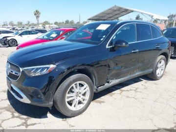 Mercedes GLC C254/X254 2023 Mercedes-Benz GLC 300 4Matic Suv 2023 2.0l 2.0 Benzyna 255KM, zdjęcie 1