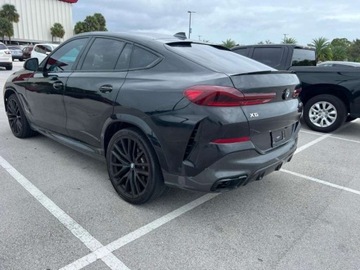 BMW X6 G06 2021 BMW X6 M50i 2021 4.4l 4.4 Benzyna 523KM, zdjęcie 2