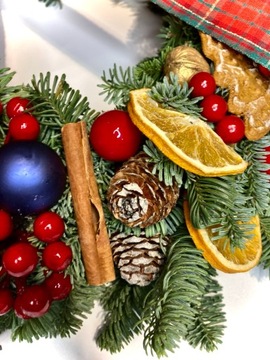 Wianek bożonarodzeniowy na drzwi stroik ŻYWY jodła