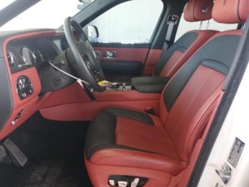 Rolls-Royce 2022 Rolls-Royce Cullinan 2022 ROLLS-ROYCE CULLINAN 6.8 Benzyna 563KM, zdjęcie 7