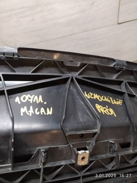 10711. MACAN VÝZTUHA NÁRAZNÍK PŘEDNÍ 95B805241E