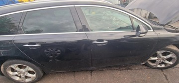DVEŘE PŘEDNÍ ZADNÍ PRAVÉ PEUGEOT 508 SW 11- KTVD