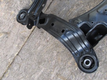 Audi A6 C6lift 2.0 tdi Коляска, подставка для двигателя 4F0399313AD