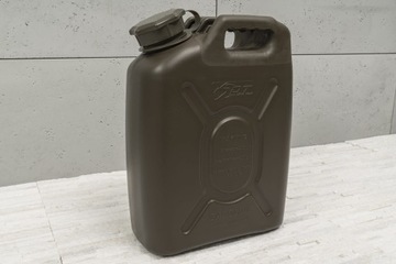 JEEP WRANGLER АВТОМОБИЛЬНЫЙ КАННИСТР С ВОРОНКОЙ 19 ЛЕТ