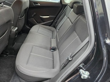 Opel Astra J Hatchback 5d 1.6 Turbo ECOTEC 180KM 2011 OPEL ASTRA J 1.6 Turbo 180 KM, zdjęcie 10