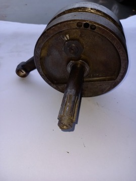 Вал двигателя Junak, привинченный длинный штифт M10 M07