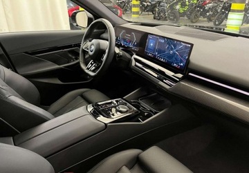 BMW Seria 5 G90-91 2024 BMW Seria 5 520i Touring, M Pakiet sportowy, Wentylacja, Faktura VAT 23, zdjęcie 37