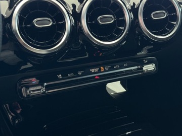 Mercedes CLA C118/X118 2019 Mercedes-Benz CLA 200 AMG Line / Kamera cofania /, zdjęcie 21