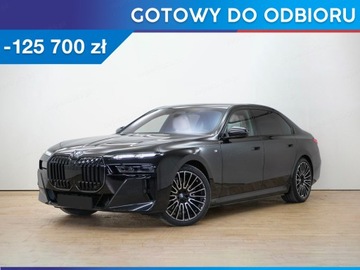 BMW Seria 7 G70 Sedan 3.0 40d 299KM 2024 BMW Seria 7 740d xDrive Sport Sedan 3.0 (299KM) 2024