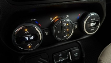Jeep Renegade SUV 1.6 MultiJet 120KM 2016 Jeep Renegade Salon Polska Zarejestrowany, zdjęcie 32