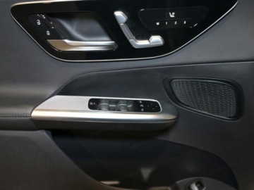 Mercedes GLC C254/X254 Coupe 2.0 200 204KM 2025 MERCEDES-BENZ GLC 200 4-Matic Avantgarde 2.0 (204KM) 2025, zdjęcie 8