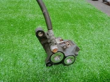 ТОРМОЗНОЙ СУППОРТ ПРАВЫЙ ЛЕВЫЙ ПЕРЕДНИЙ YAMAHA FZ6 04-06