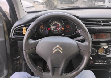 Citroen C3 II Hatchback facelifting 1.2 VTi 82KM 2014 Citroen C3 2014r, SALON POLSKA. 1.2 Benzyna. Lekko przetarty prawy bok. Je, zdjęcie 9