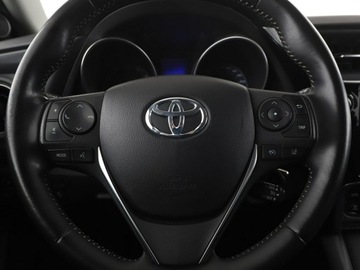 Toyota Auris II Hatchback 5d Facelifting 1.2 D-4T 116KM 2016 Toyota Auris Historia serwisowa Navi Klimatyzacja, zdjęcie 20