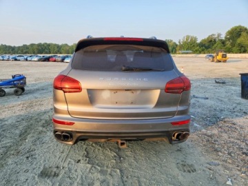 Porsche Cayenne II SUV Facelifting 4.8 520KM 2015 Porsche Cayenne Turbo 2015 4.8 Benzyna 520KM, zdjęcie 2