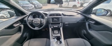 Jaguar F-Pace 2017 Jaguar F-Pace 2017r, 2.0 DIESEL. 4x4. Lekko uszkodzony przod. 2.0 Diesel, zdjęcie 4