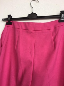 Reserved, różowe spodnie w kant z wiskozą, r S