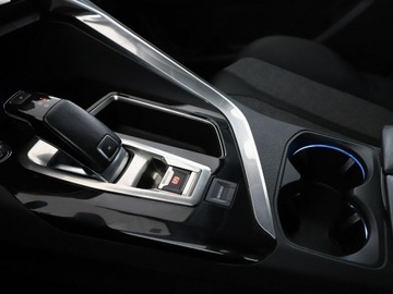 Peugeot 3008 II Crossover 1.5 BlueHDI 130KM 2019 Peugeot 3008 Historia serwisowa Automat Virtual, zdjęcie 30