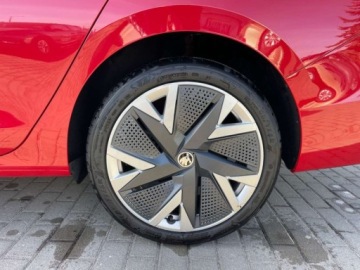 Skoda Superb IV Liftback 2.0 TDI 193KM 2024 Skoda Superb Superb IV 2,0 TDI 193 KM 4x4 autom. DSG, MATRIX, SKORA, PRZEG, zdjęcie 5