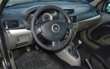 Renault Thalia II 1.4 16v 98KM 2009 RENAULT THALIA II 1.4 98 KM, zdjęcie 28