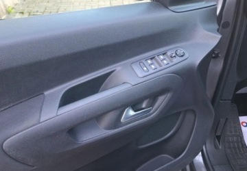 Opel Combo E Kombivan 1.5 Diesel 102KM 2018 Opel Combo 1.5 Diesel 102KM, zdjęcie 15