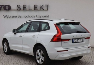 Volvo XC60 II Crossover Facelifting 2.0d B4 197KM 2022 Volvo XC 60 B4 Hybrid Benzyna 19714KM Momentym LIFT Android Salon POLSKA F, zdjęcie 2