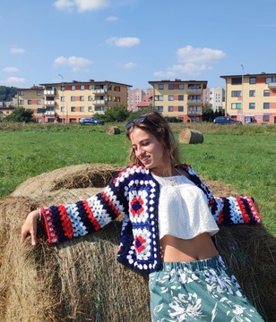 Sweterek handmade boho hippie na szydełku
