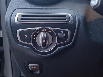 Mercedes GLC C253 SUV 2.1 220 d 170KM 2018 Mercedes-Benz GLC 220 Salon PL / AMG / Dach Panora, zdjęcie 18