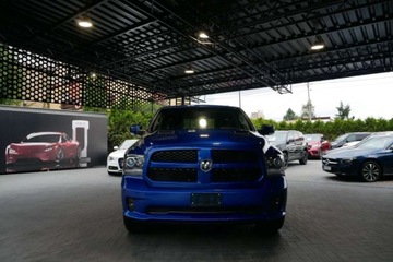 Dodge Ram IV 5.7 V8 390KM 2017 Dodge RAM 1500 4x4 5.7HEMI 390KM KamCof NaviPL Skory El.fotel Skl.lustra, zdjęcie 5