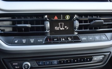 BMW Seria 1 F70 2024 BMW Seria 1 118i 140 KM Led Navi Tempomat Gwarancja Car Play Salon Polska, zdjęcie 21