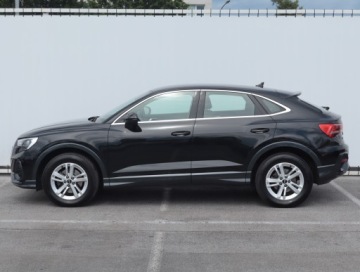 Audi Q3 II SUV 1.5 35 TFSI 150KM 2021 Audi Q3 Sportback 35 TFSI, Salon Polska, zdjęcie 2