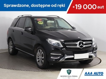 Mercedes GLE W166/C292 SUV 3.0 350d 258KM 2016 Mercedes GLE GLE 350 d, Salon Polska