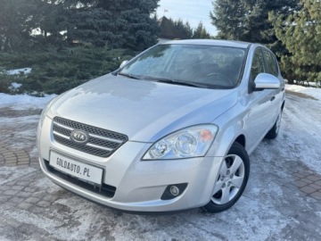 Kia Ceed I Hatchback 5d Facelifting 1.6 DOHC CVVT 126KM 2010 Kia Ceed 1.6 Isg 126KM Klima Piekny stan Sprawdz 1.6 Benzyna 126KM, zdjęcie 9